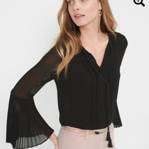 White House Black Market Pleated Bell Sleeve size 4